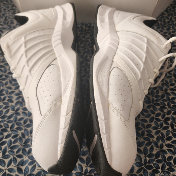 Nike White Casual Shoes/Sneakers Size 14 US - Picture 4 of 9